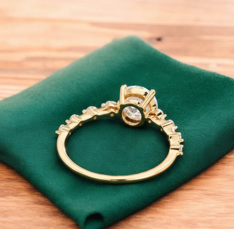 1.620 CT Round cut Lab-Grown Diamond Engagement Ring