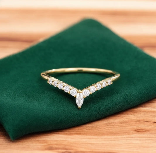 Pear Band Ring – Curved Moissanite Wedding Band in 14K Gold