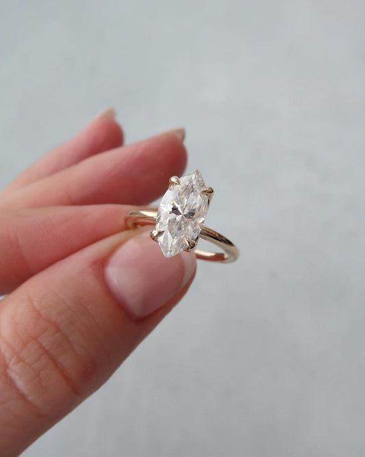diamond gold ring