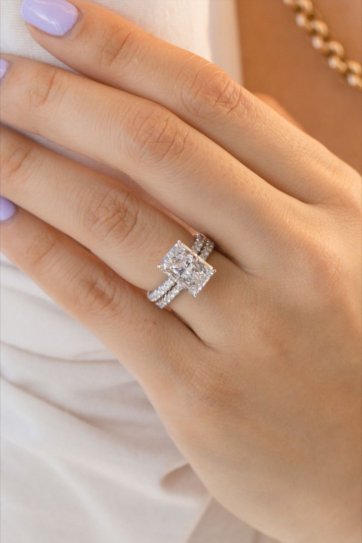 radiant cut rings and finger shape