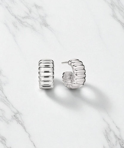 Charlotte Bold Ribbed Statement Hoops • 14K Gold