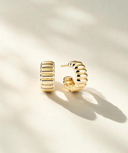 Charlotte Bold Ribbed Statement Hoops • 14K Gold