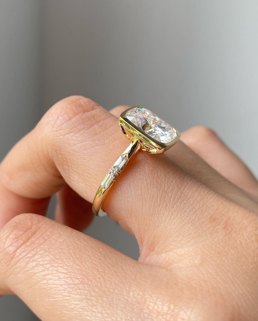 Solitaire ring