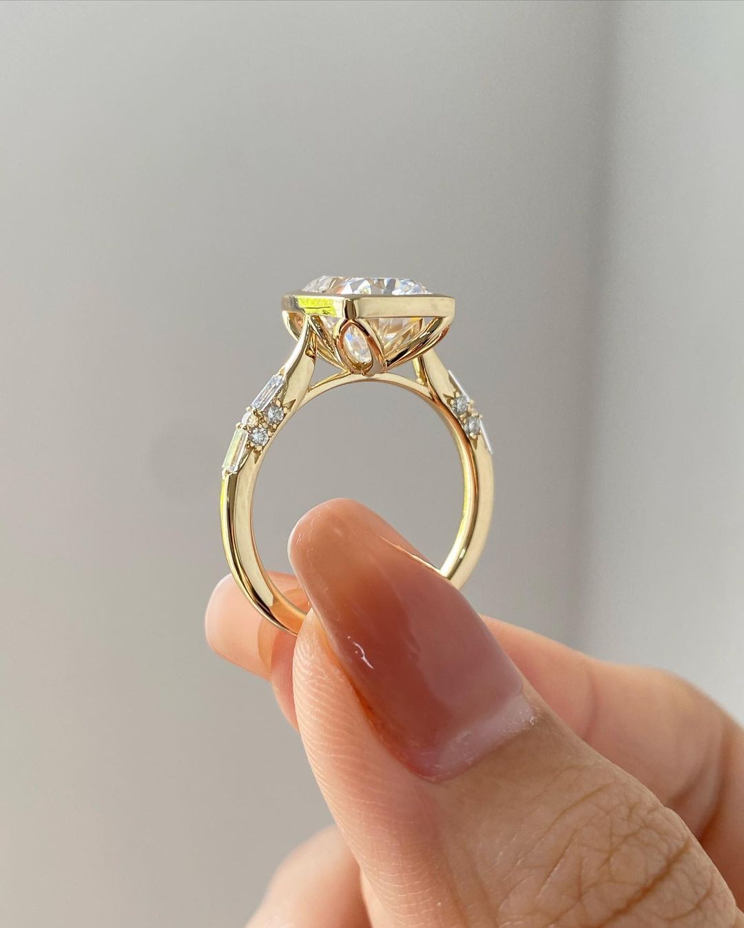 Solitaire ring