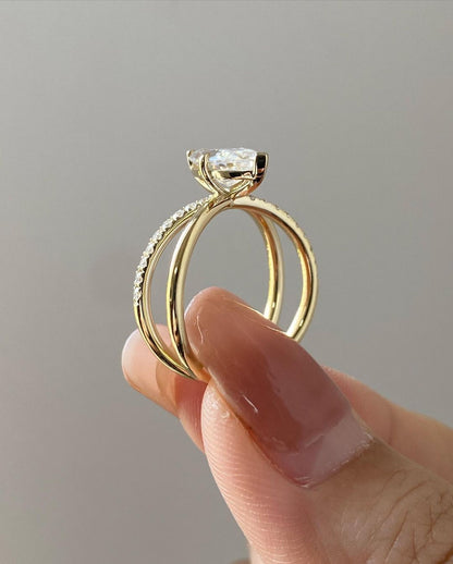 engagement ring