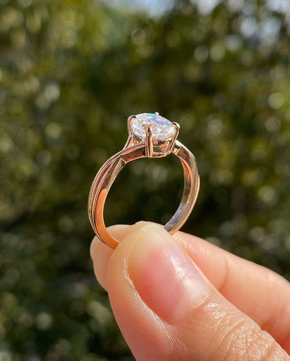  Moissanite Ring