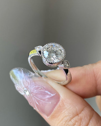  Moissanite Ring