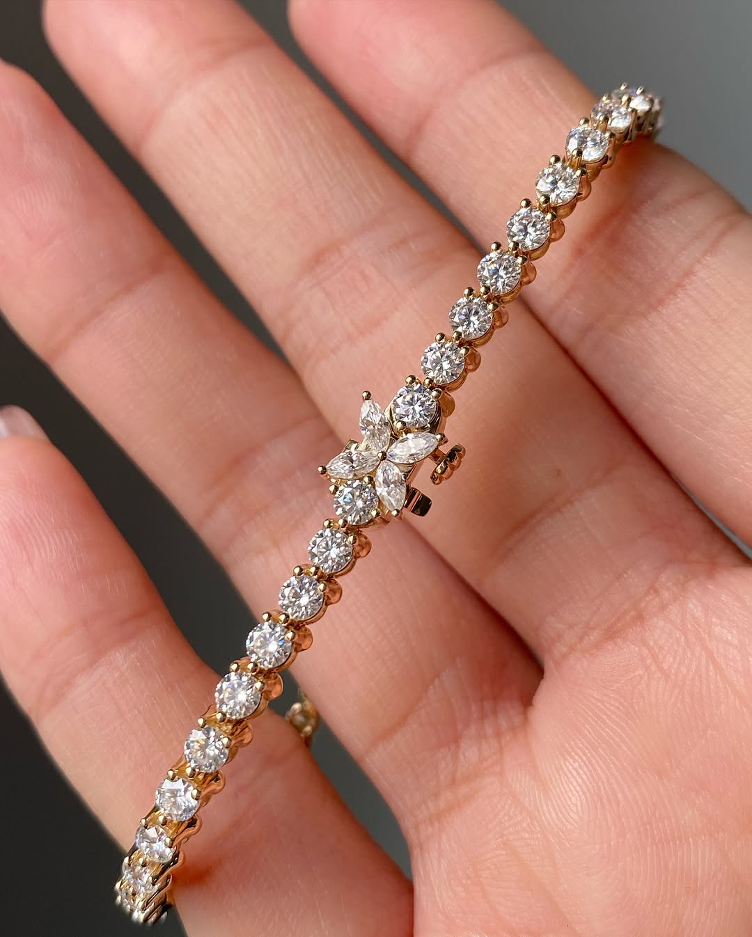 4.0 MM Tennis Bracelet, 8.00 ct Round Moissanite Engagement Bracelet