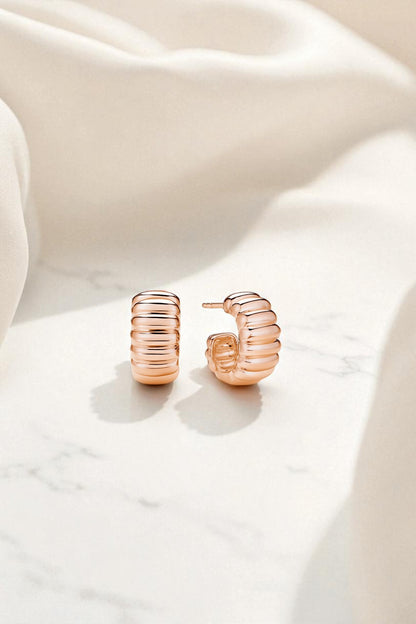 Charlotte Bold Ribbed Statement Hoops • 14K Gold