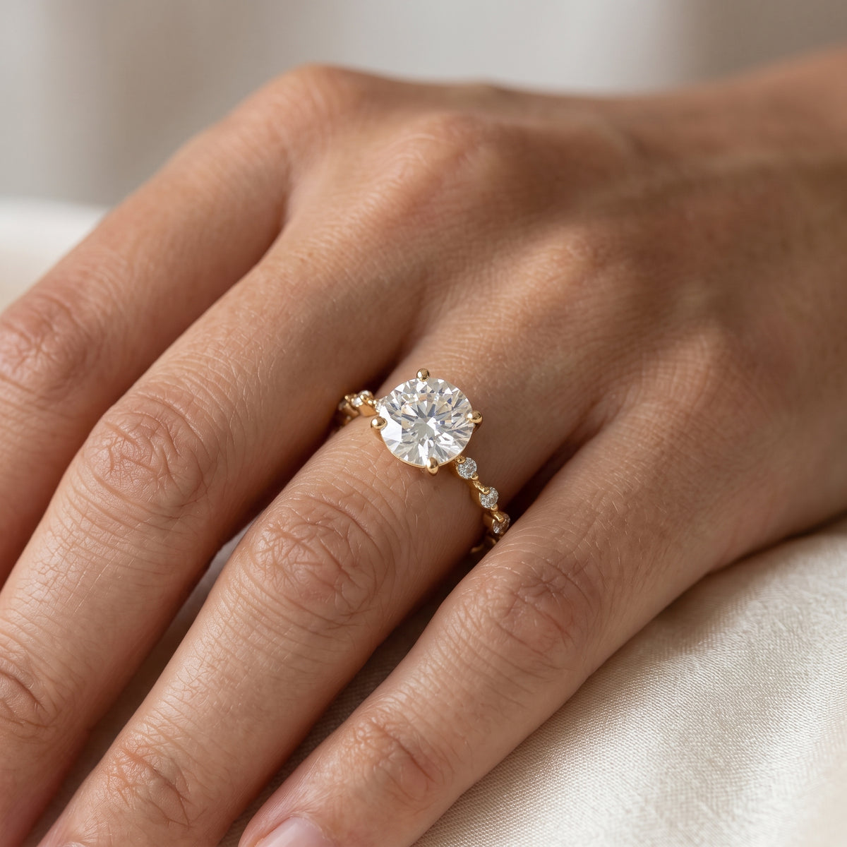 1.620 CT Round cut Lab-Grown Diamond Engagement Ring