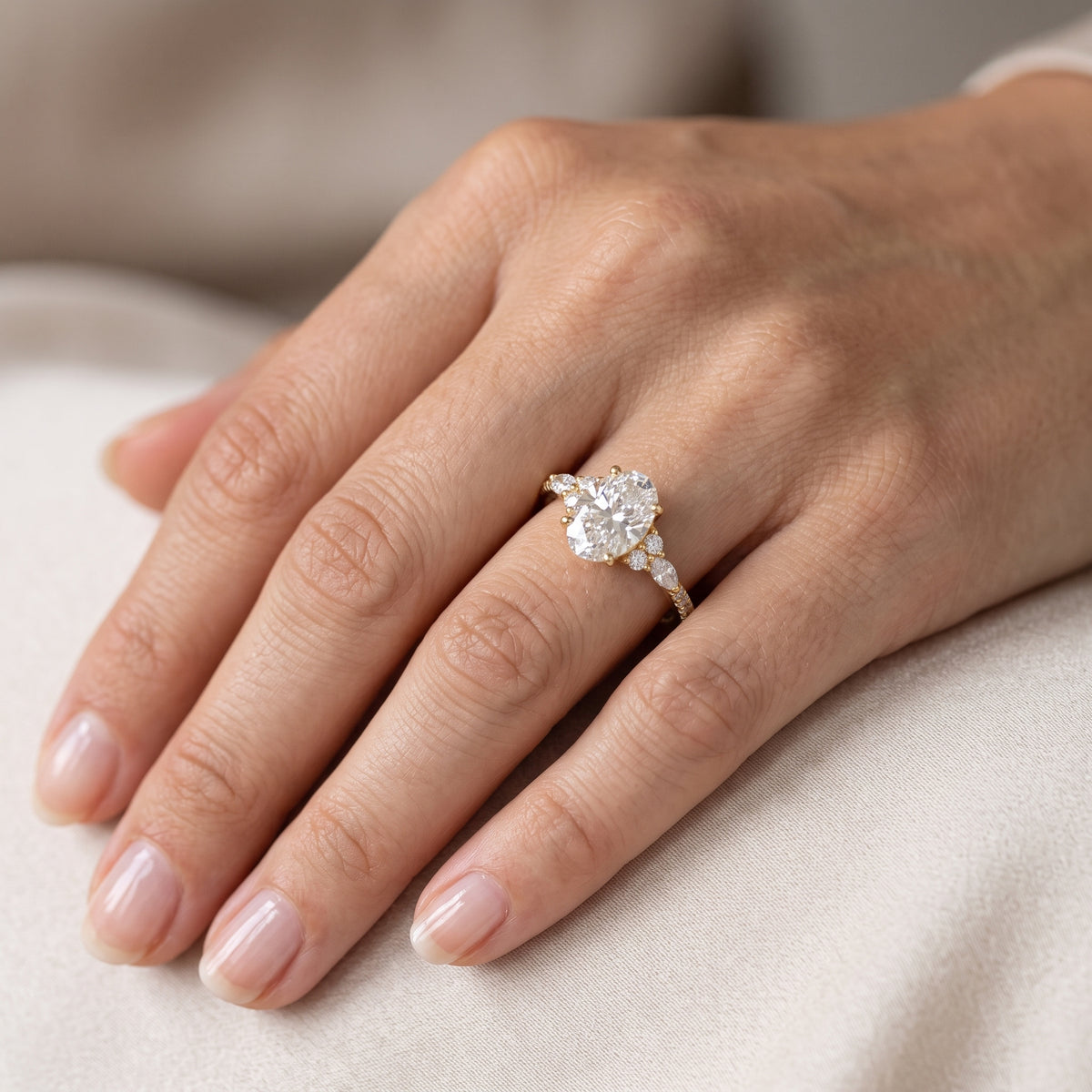 2.00ct Oval Cut 7x9mm Lab-Grown Ring