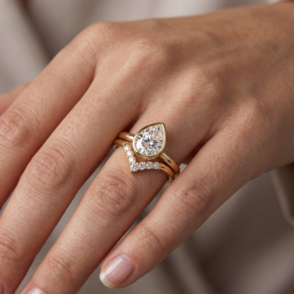 1.10 Ct Pear Cut Lab Grown Diamond Bridal Set – Bezel Engagement Ring
