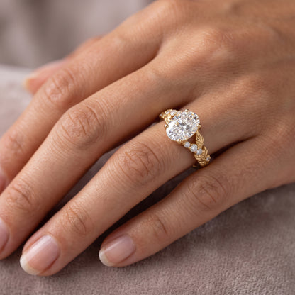 1.36 ct Oval Lab-Grown Diamond Vintage Art Deco Leaf Ring