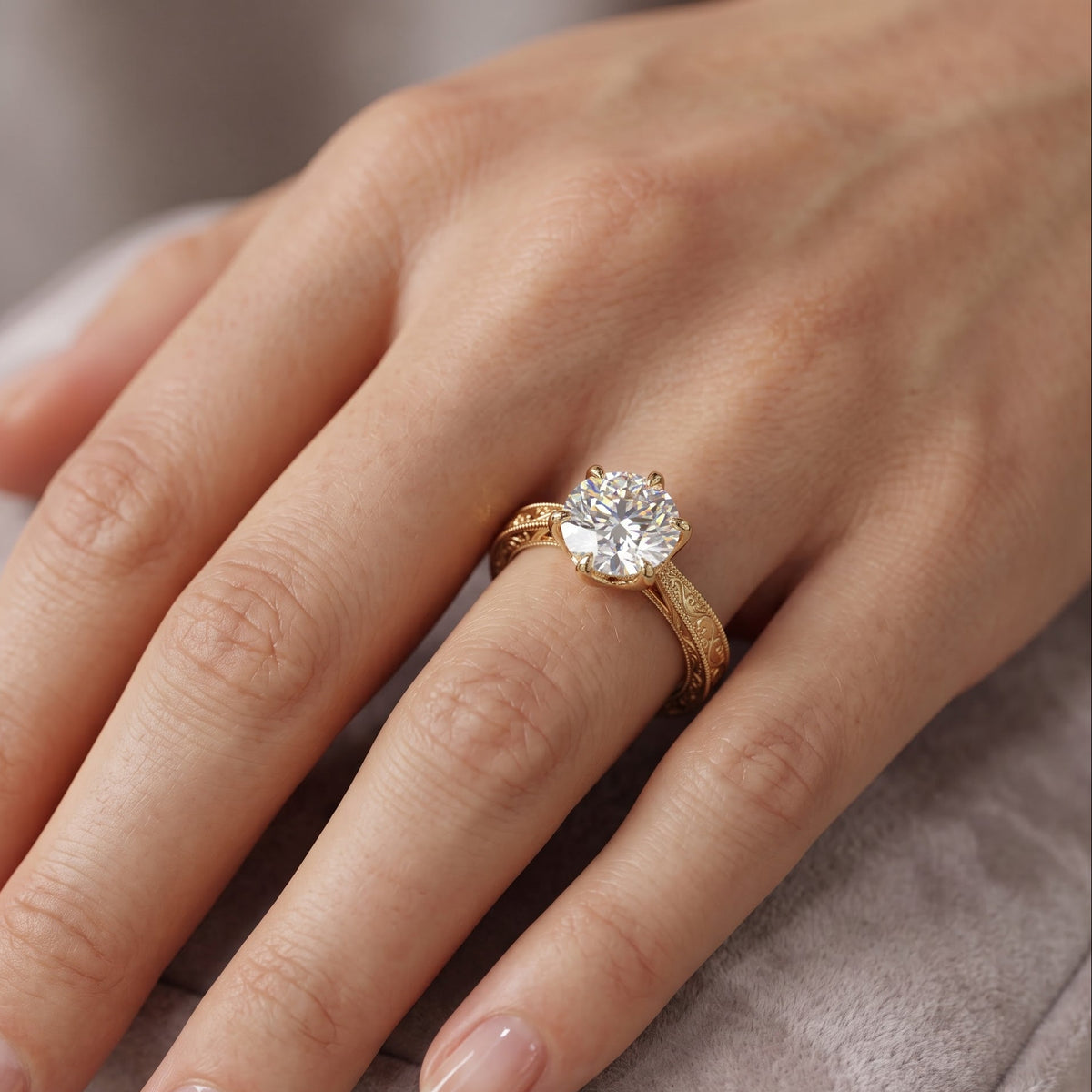 round diamond engagement ring