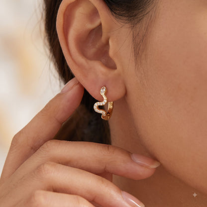 0.50 Ct Lab Grown Diamond Wave Huggie Hoop Earrings | 14K Gold | Oval & Round Cut