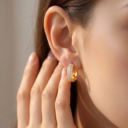 round cut lab grown diamond earrings