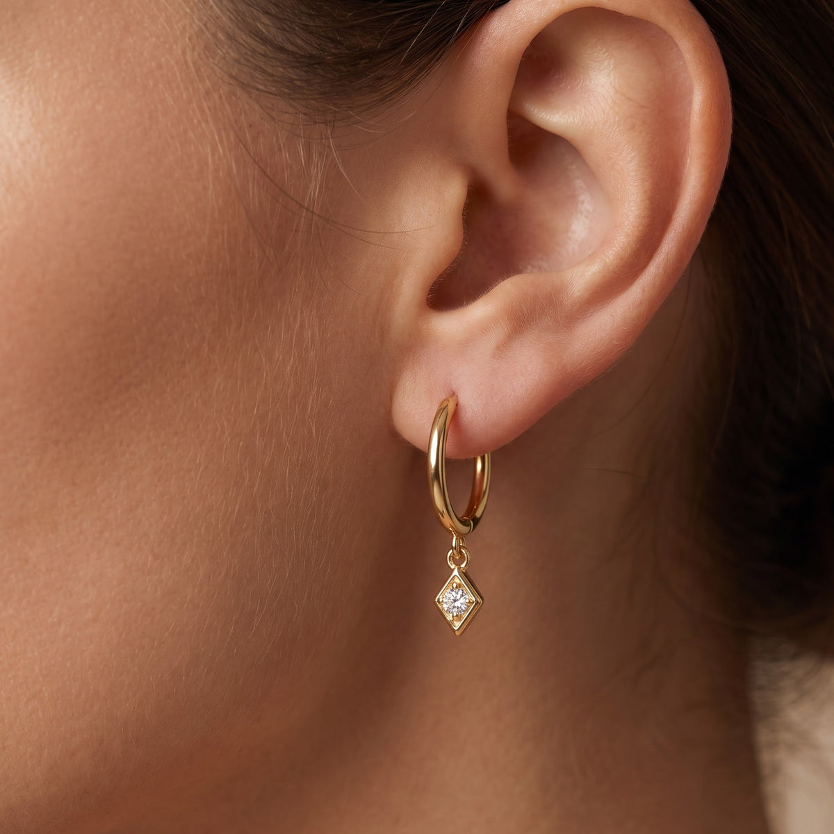 dangle earrings gold​

