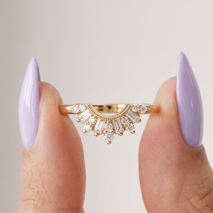 wedding bands with baguette diamonds​

