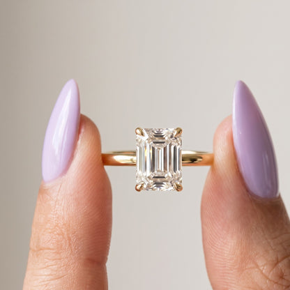 rings with emeralds​

