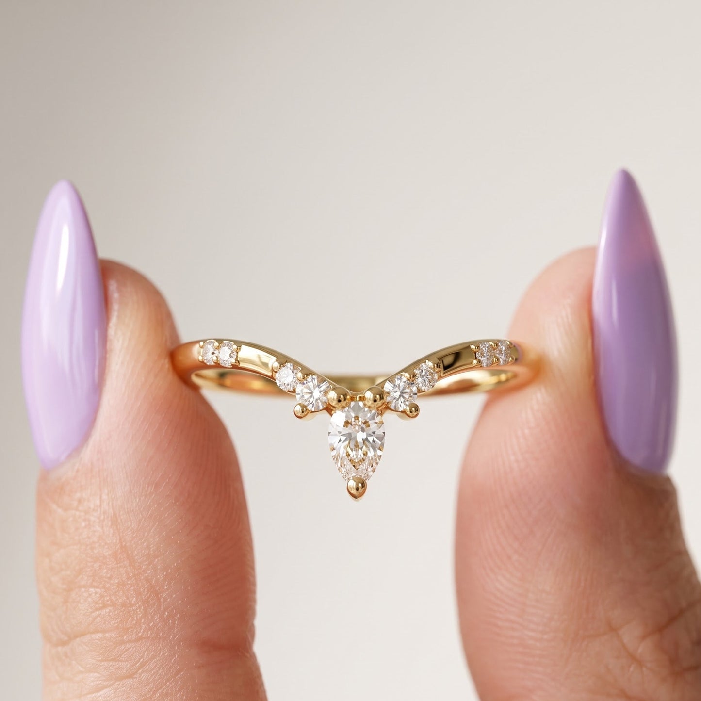 curved wedding band​

