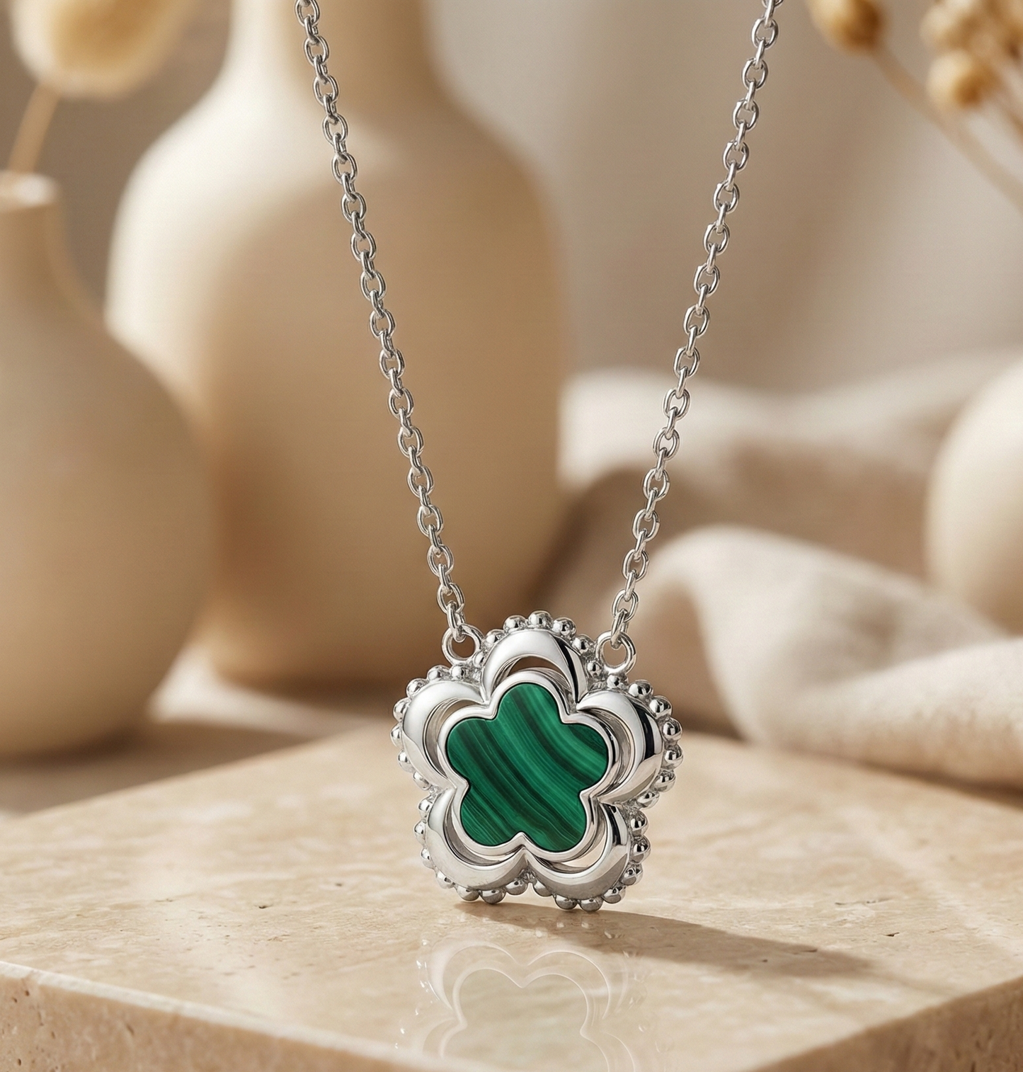 13.4 mm Green Malachite Clover Pendant Necklace