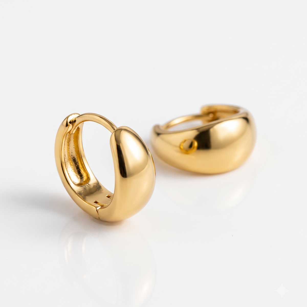 gold chunky earrings​

