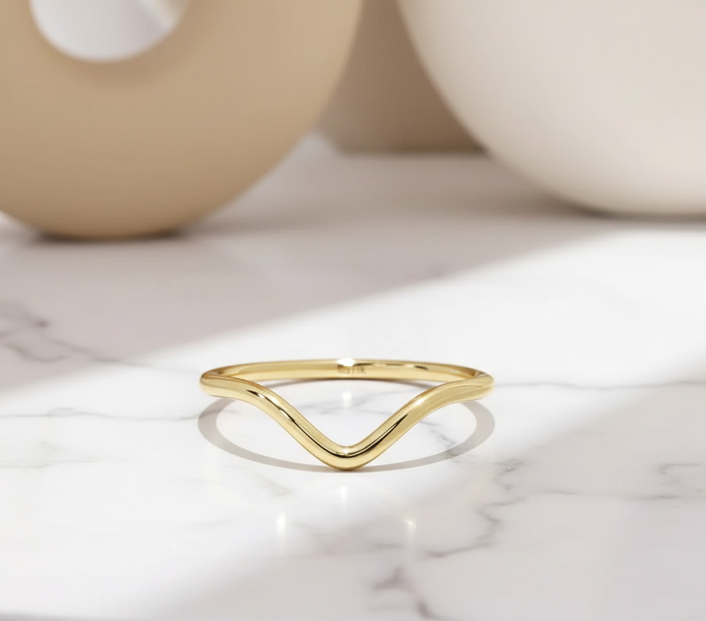 v shaped stackable rings
