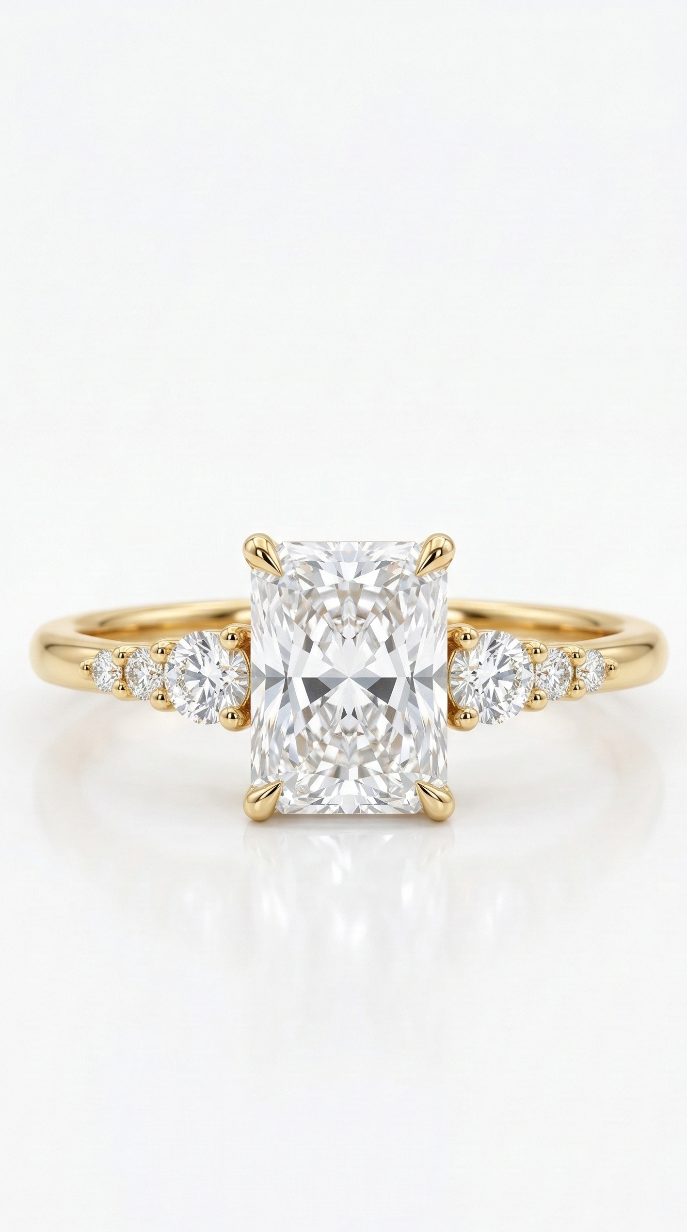radiant cut diamond engagement rings​

