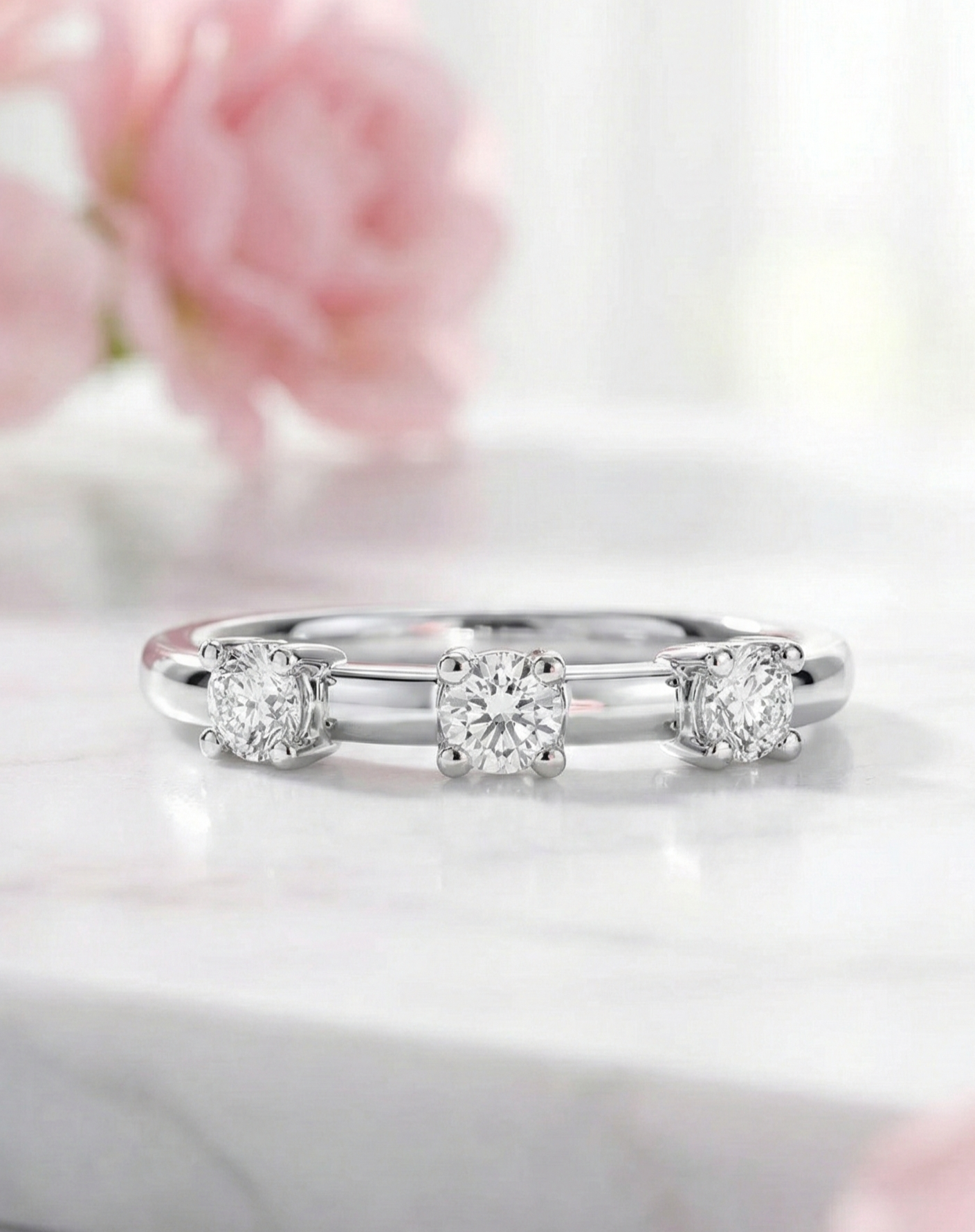 14K Gold 0.960 Ct Three-Stone Diamond Wedding Band