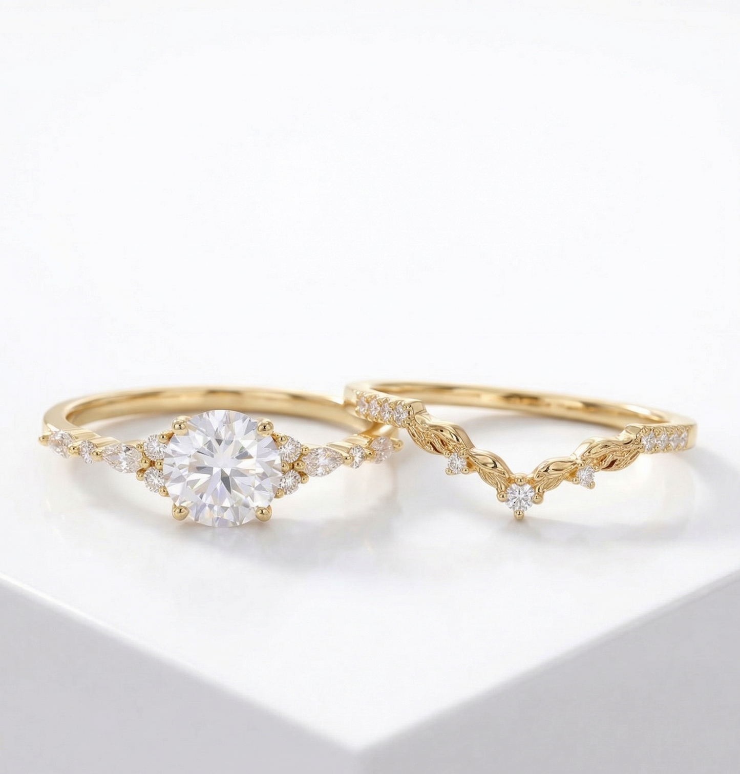 round cut engagement rings