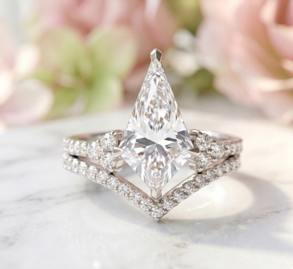 1.750ct Kite Cut Lab-Grown Diamond Engagement Ring Set