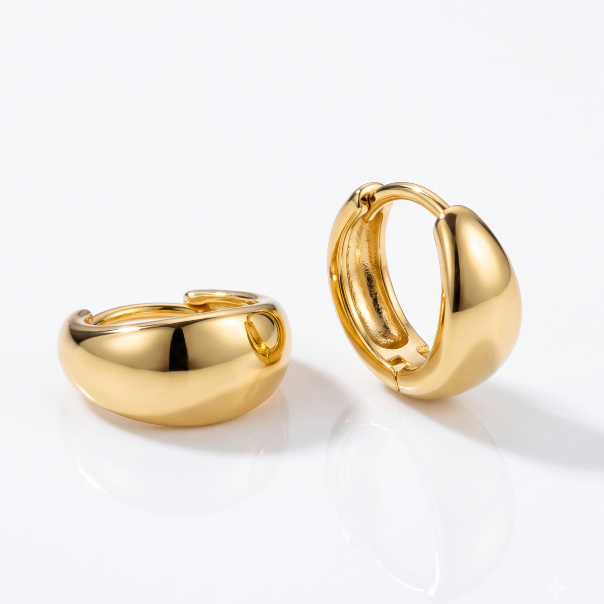 gold chunky earrings​

