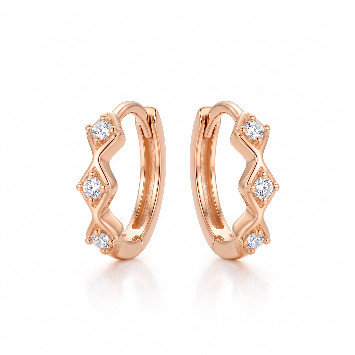 earrings huggie hoops​

