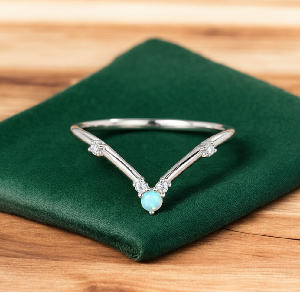 Moonstone Diamond Curved Wedding Band – 14K Gold Classic Ring