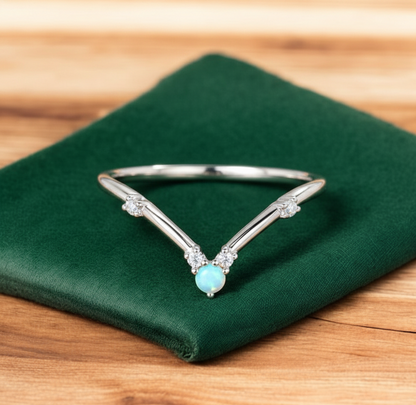 Moonstone Diamond Curved Wedding Band – 14K Gold Classic Ring