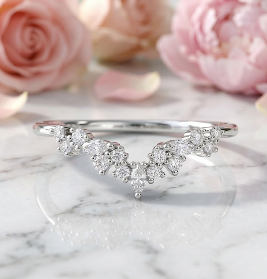 0.23 Ct Curved Lab-Grown Diamond Wedding Band