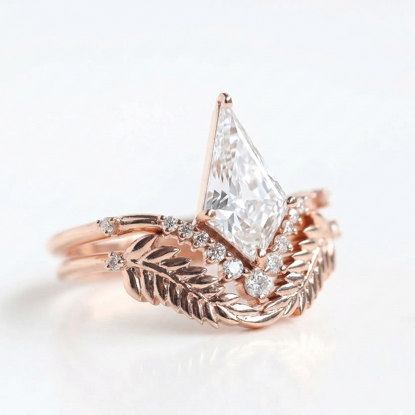 2.30 Ct Kite Cut Lab Grown Diamond Leaf Bridal Ring Set