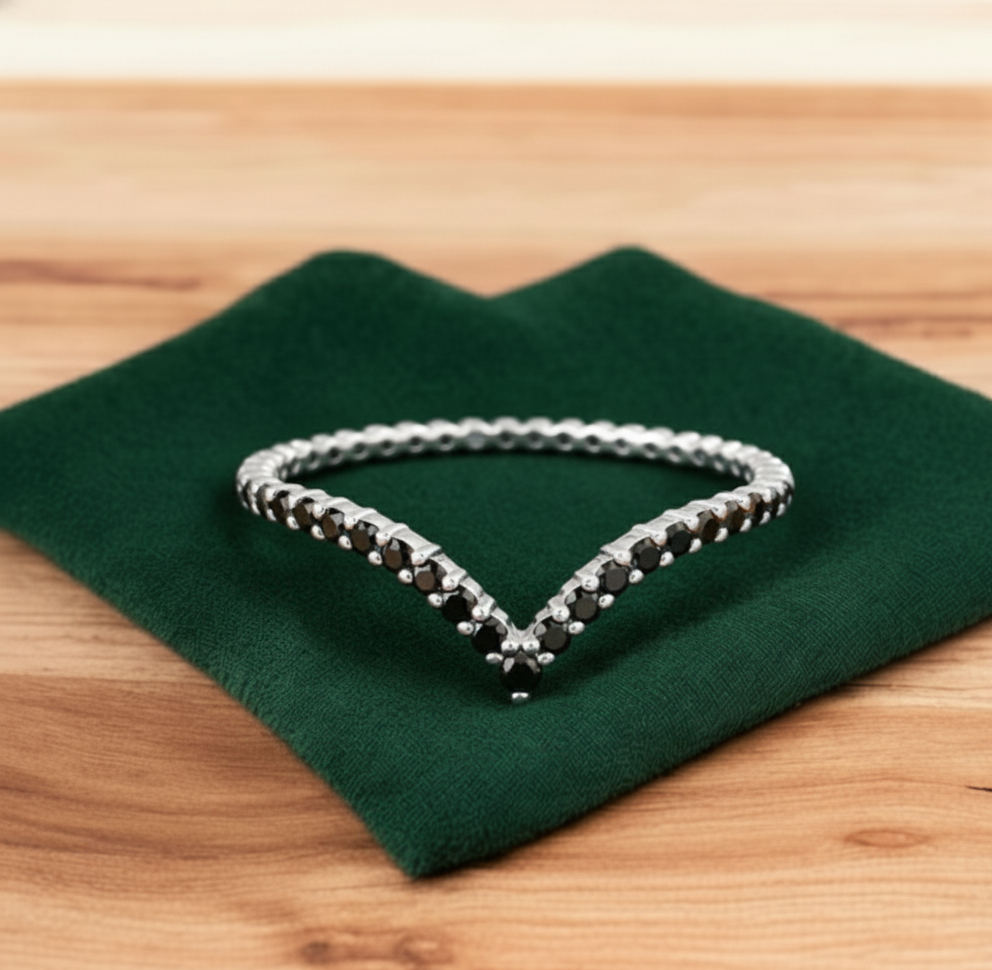 0.110 Ct Black Moissanite V-Shaped Wedding Band – Curved Ring