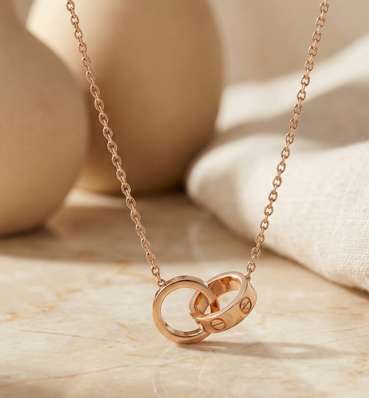 14K Gold Interlocking Rings Chain Necklace Pendant