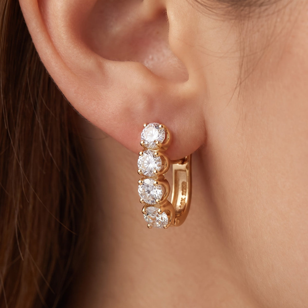 huggies earrings​

