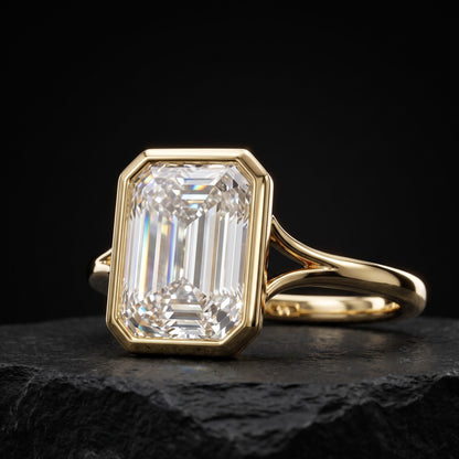 diamond engagement ring emerald​

