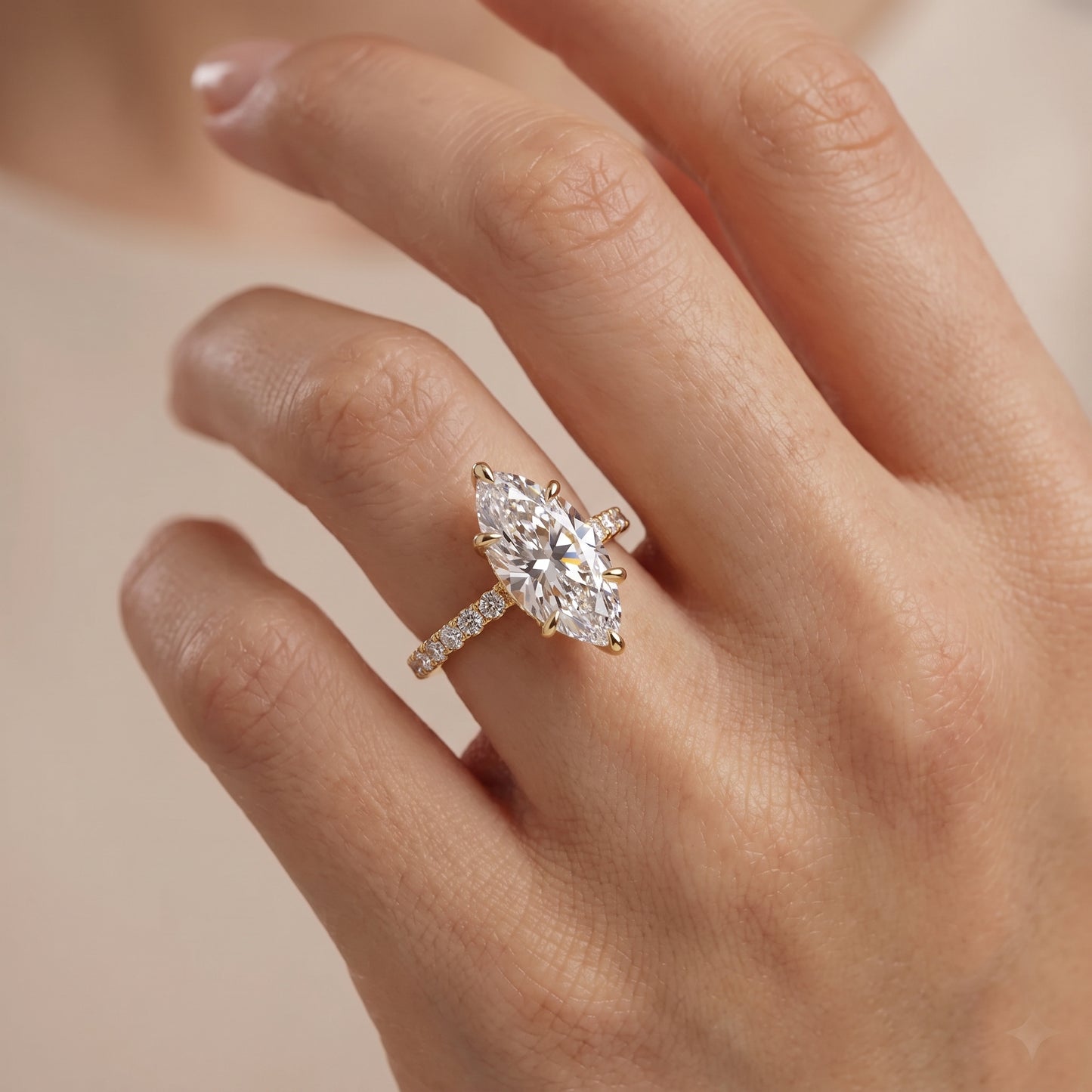 13x6.5 mm Marquise cut Lab-Grown engagement ring
