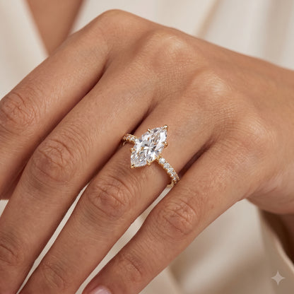 13x6.5 mm Marquise cut Lab-Grown engagement ring