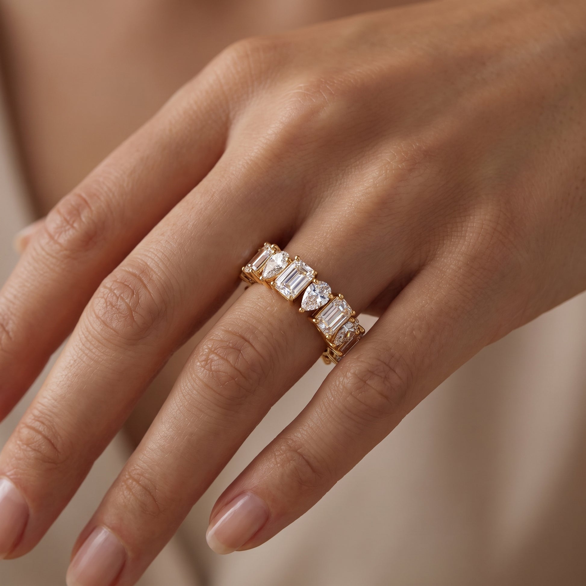 pear shaped emerald engagement ring​

