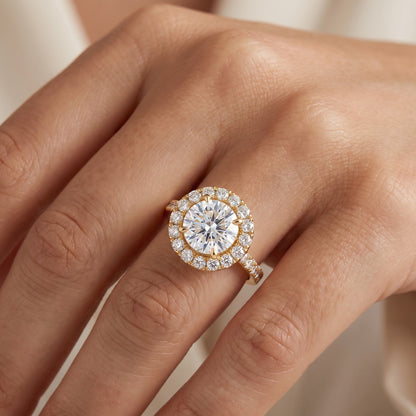 2.50ct Round Cut Lab Grown Diamond Halo Engagement Ring