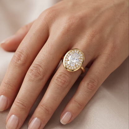 halo oval engagement rings​

