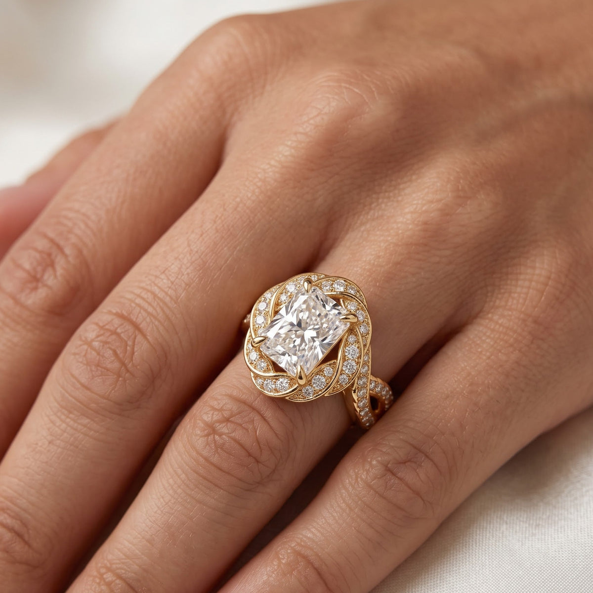 halo radiant engagement ring​

