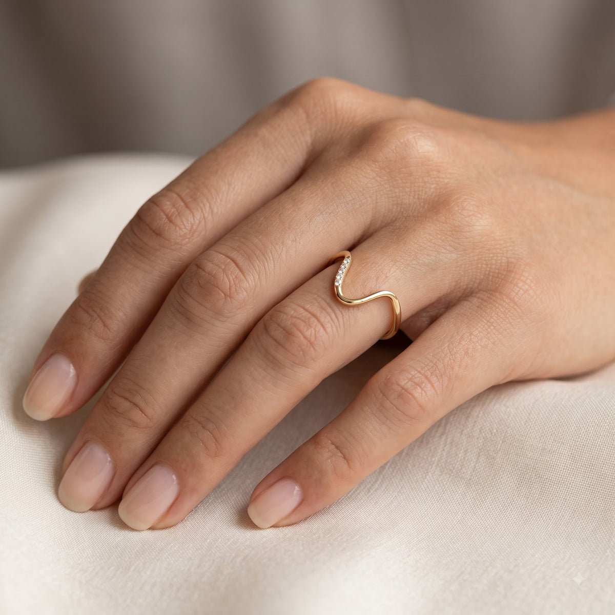 0.073 ct Lab Grown Diamond V Shape Curved Wedding Band Ring