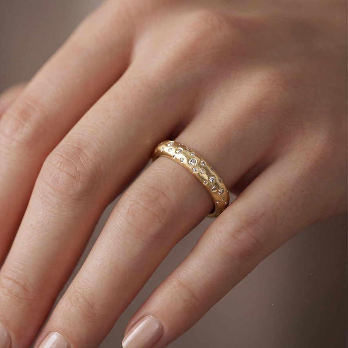 flush set diamond band