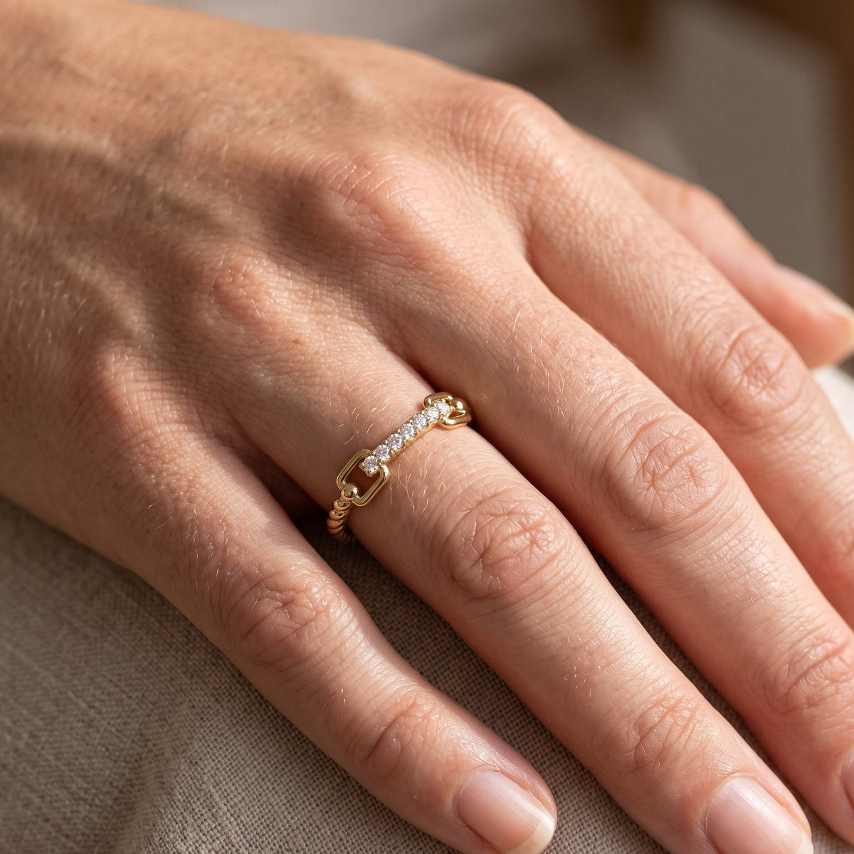 womens dainty rings​

